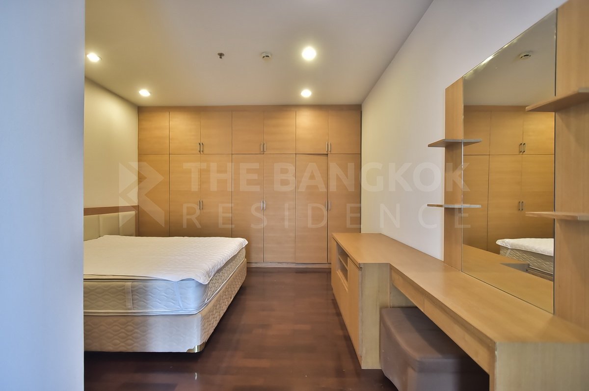 picture Looking for an owner for this special unit Noble Ora Thonglor - 6/10