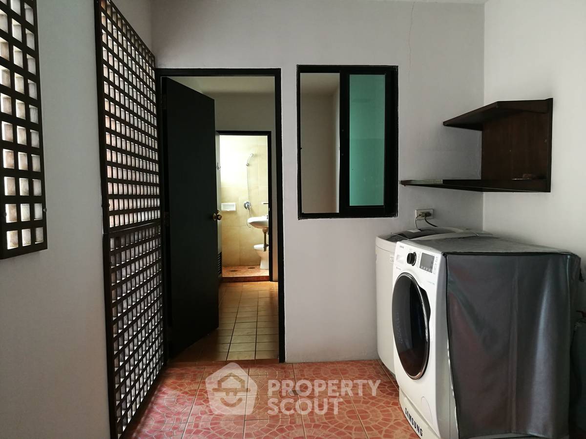รูป คอนโด 3-ห้องนอน ที่ สาธร การ์เด้นส์ ใกล้ MRT สีลม (ID 2877147) - รูปที่ 23/23