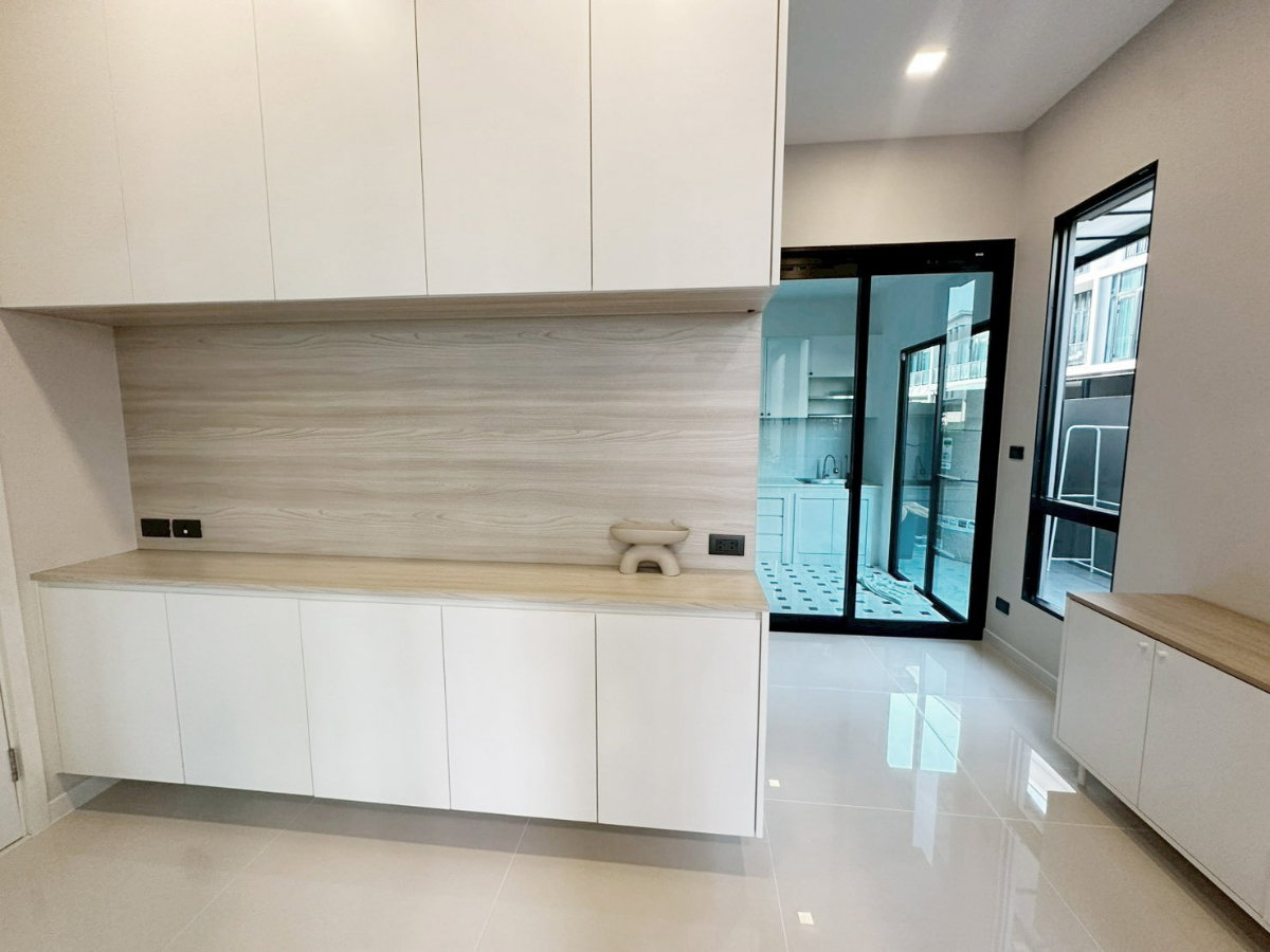 รูป R0281 เช่า ให้เช่า ปล่อยเช่า ทาวน์โฮม4ชั้น รัชโยธิน พาทิโอ รัชโยธิน Patio Ratchayothin บ้านหลังมุม พร้อมสวน ราคาถูก สนใจ Line: @951qfbfi  - รูปที่ 14/22