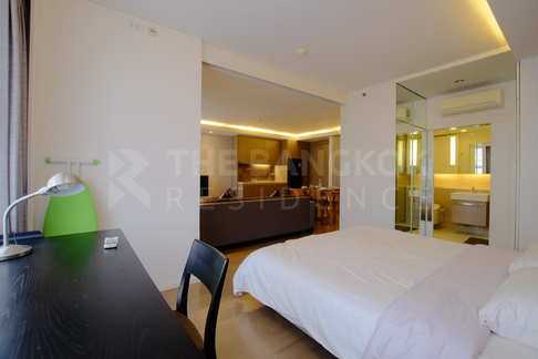 Mode Sukhumvit 61 Comfortable and Ready to Move-in near BTS Ekkamai