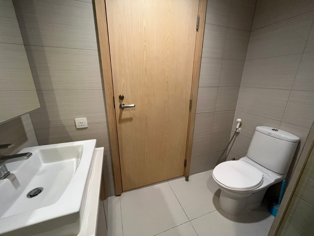 รูป Rare Luxury Condo ทองหล่อ วิวสวน ใกล้ BTS พร้อมพงษ์ พร้อมเข้าอยู่ - U5870821 - รูปที่ 16/18