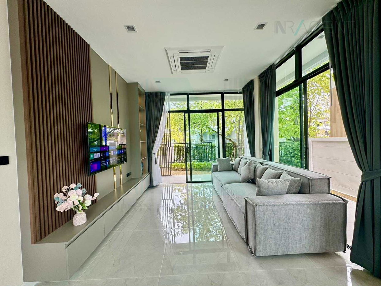 รูป 📌 ให้เช่าบ้านเดี่ยว 2 ชั้น บางกอก บูเลอวาร์ด บางนา กม.5 4 ห้องนอน 4 ห้องน้ำ - รูปที่ 2/8