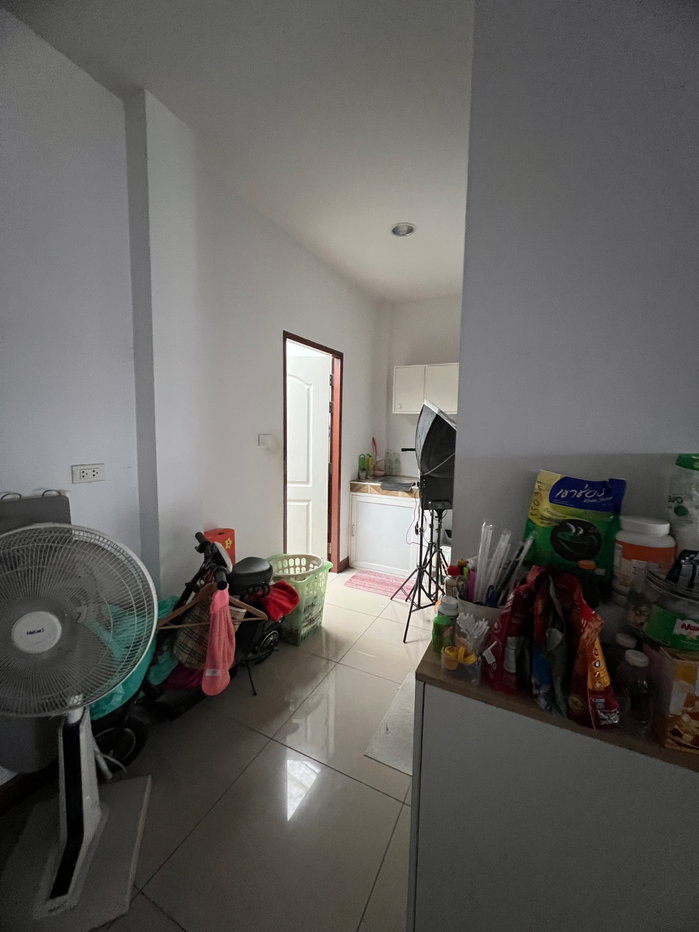 รูป ทาวน์โฮม 2 ชั้น 4 ห้องนอน 3 ห้องน้ำ กลางเมืองหนองจอก - รูปที่ 10/31