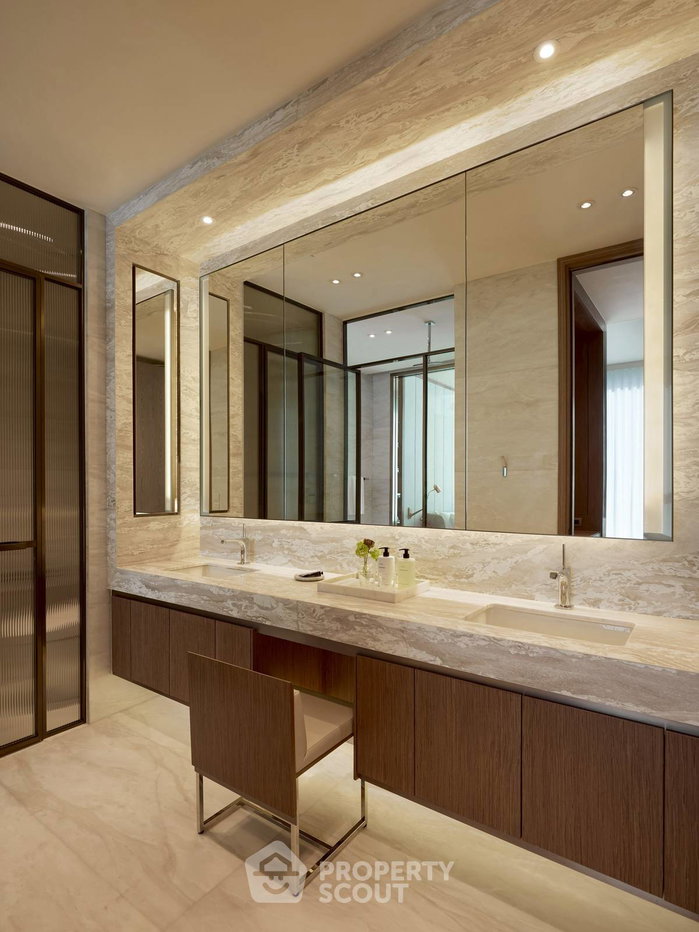 picture 2-BR Condo at SCOPE Langsuan near BTS Chit Lom (ID 2399069) - 3/7