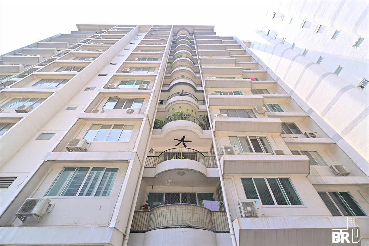 รูป ❤️‍🔥 ขายด่วน! Grand Ville House 1 สุขุมวิท 24 ห้องใหญ่สุดคุ้ม ใกล้ BTS พร้อมพงษ์ เพียง 24 ล้านบาท  - รูปที่ 2/8