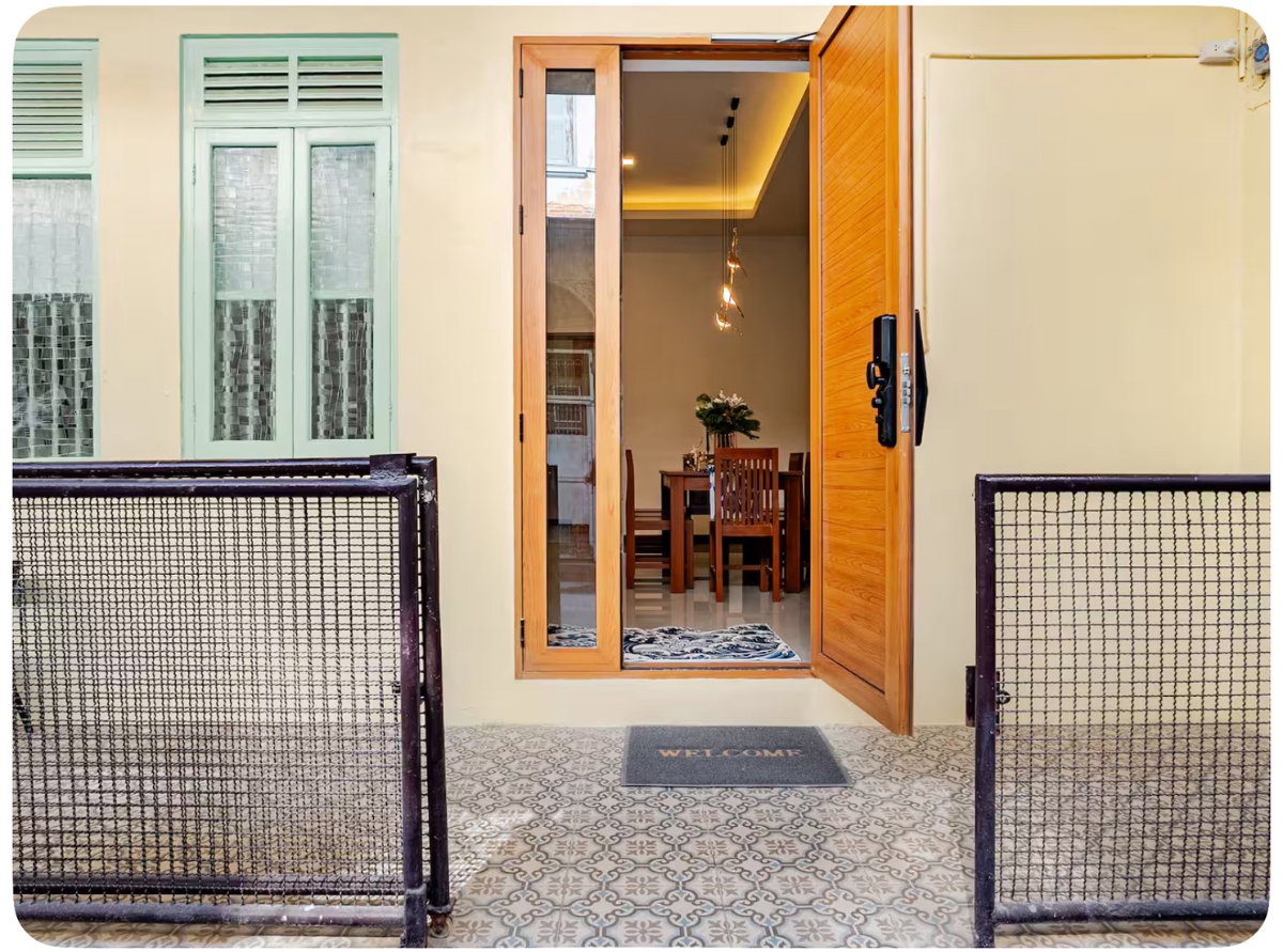 picture Experience Timeless Elegance at this 100-Year-Old Heritage Home in Surawong! 🏛️ - 21/22