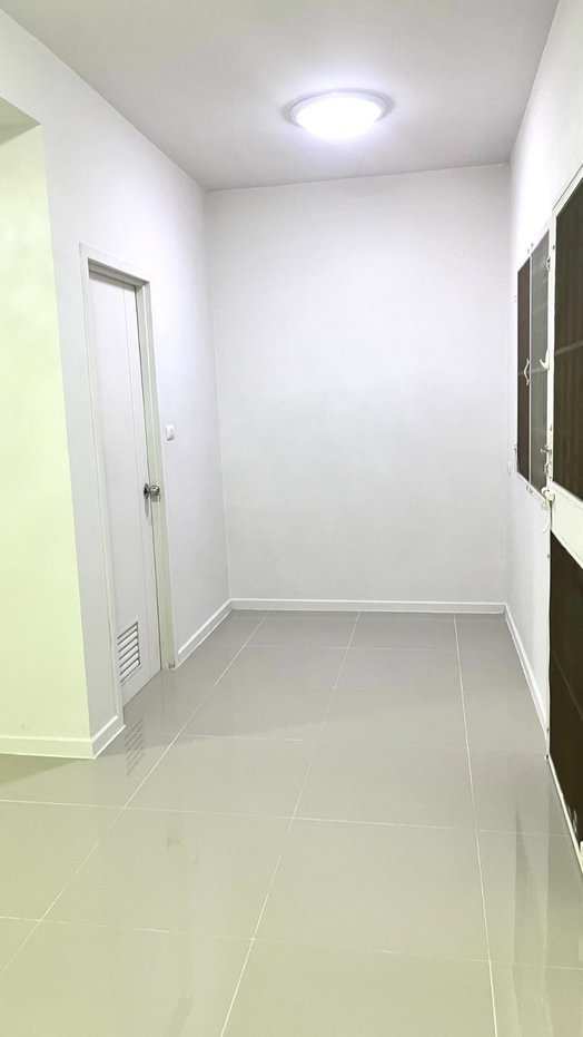 รูป 🔥🏡 ขายขาดทุนบ้านรีโนเวทใหม่ หมู่บ้านพฤกษา 83 ติดเซ็นทรัล ศาลายา พร้อมอยู่ 🏡🔥 - รูปที่ 4/10
