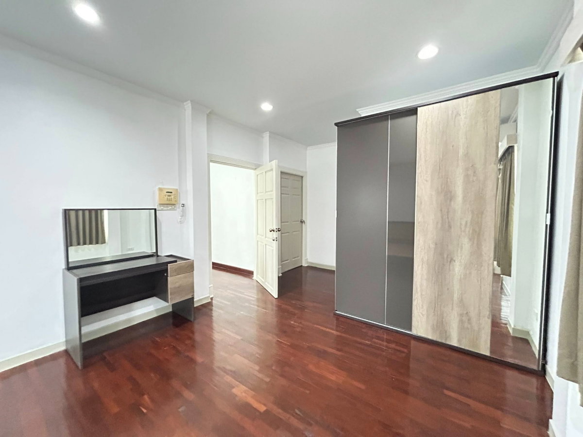 รูป WS7402 🏡🔥 บ้านเดี่ยวหรู 3 ชั้น ประชาราษฎร์บำเพ็ญ 10 ใกล้ MRT ห้วยขวาง เพียง 70,000 บาท / เดือน - รูปที่ 14/19