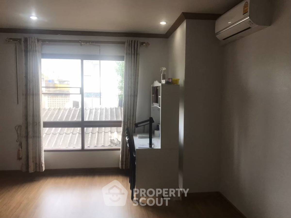 picture 1-BR Condo at Klang Krung Resort (Ratchada 7) near MRT Huai Khwang (ID 2879330) - 3/11