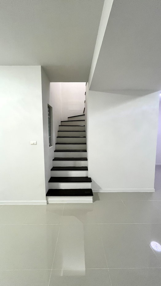 รูป 🔥🏡 ขายขาดทุนบ้านรีโนเวทใหม่ หมู่บ้านพฤกษา 83 ติดเซ็นทรัล ศาลายา พร้อมอยู่ 🏡🔥 - รูปที่ 2/10
