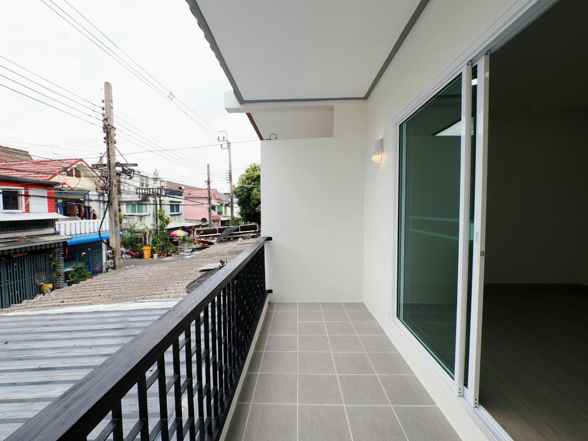 รูป ขายราคาพิเศษ ทาวน์เฮ้าส์ 2 ชั้น ม.อัมรินทร์นิเวศน์3 ผัง2 ขนาด 16 ตร.ว. 2 ห้องนอน 2 ห้องน้ำ  รีโนเวทใหม่ทั้งหลัง พร้อมเฟอร์ เข้าอยู่ได้ทันที [สายไหม] - รูปที่ 33/38