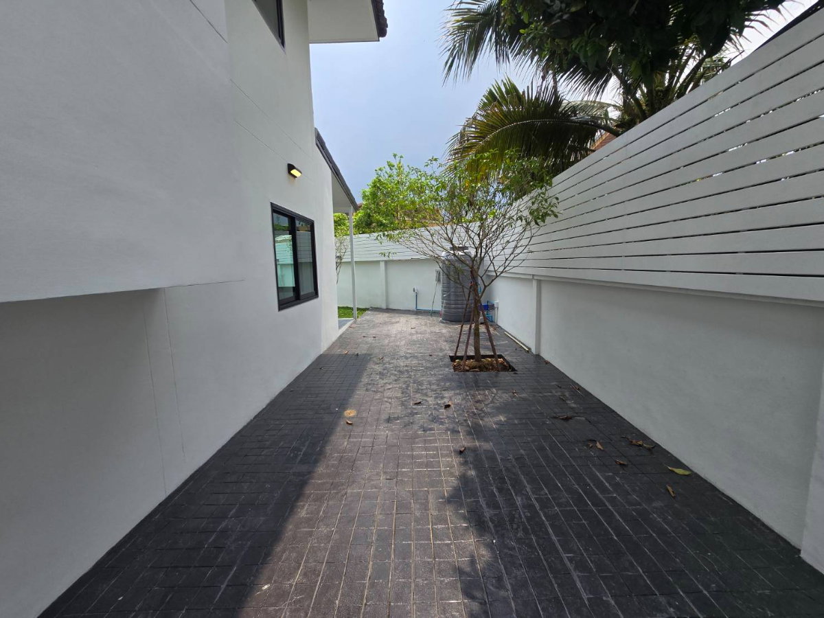 รูป บ้านเดี่ยวหลังใหญ่ กว้างมาก ทำเลดี หมู่บ้าน อยู่เย็น หลังมุมใน ซอยรามอินทรา 34 แยก 20 บางเขน แถมเฟอร์, แอร์ - รูปที่ 10/53