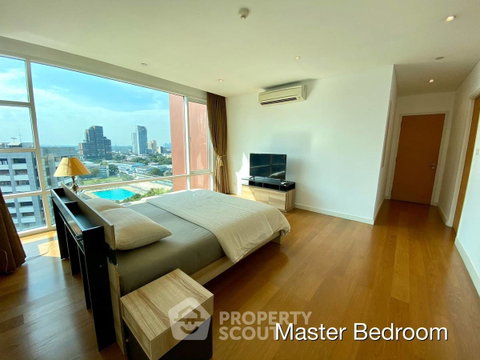 3-BR Condo at Fullerton Sukhumvit near BTS Ekkamai (ID 2878069)