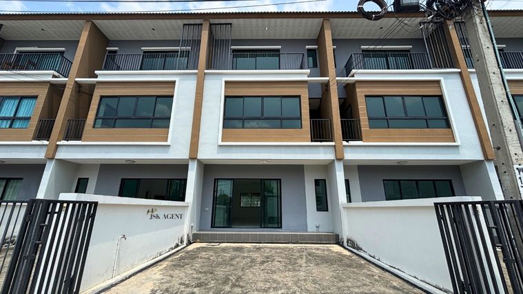ขายทาวน์โฮม 3 ห้องนอน 192 ตร.ม. 25.8 ตร.ว. เดอะฟอร์จูน สุวรรณภูมิ