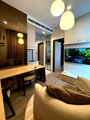 Condos for rent : For Rent - The Crest Park Residences , Super Luxury 1 bedroom 1 bathroom