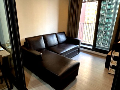 Condos for sale : Best price in the project, selling below market price.