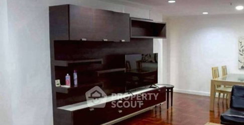 2-BR Condo at Baan Suanpetch Condominium near BTS Phrom Phong (ID 2841081)