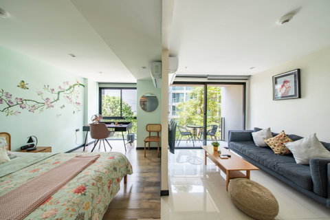 Modern 1-Bedroom Condo for Sale at SOCIO Reference 61 – Prime Location in Khlong Tan Nuea