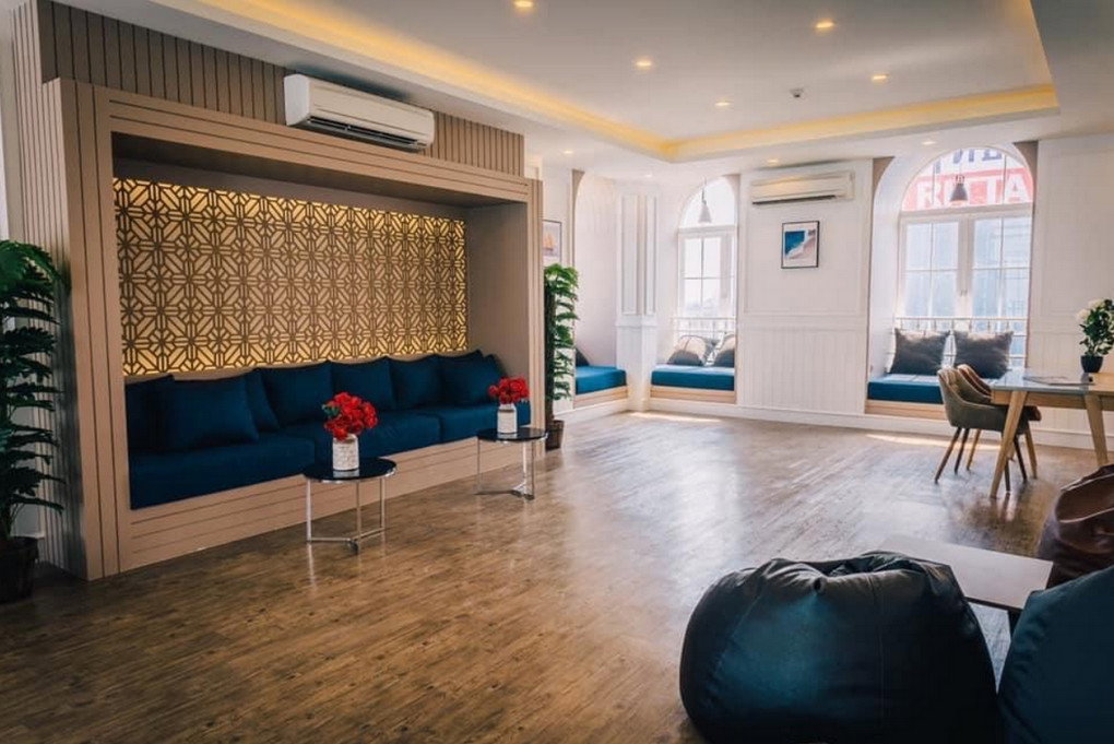 รูป Call : 082-624-9656 ขายราคาพิเศษ คอนโดติดชายหาด Grand Florida Pattaya ห้องสุดท้ายชั้น1 เชื่อมสระใหญ่ มีจากุซซี่ส่วนตัว ใกล้คลับเฮ้าส์ ตกแต่งครบ - รูปที่ 9/13
