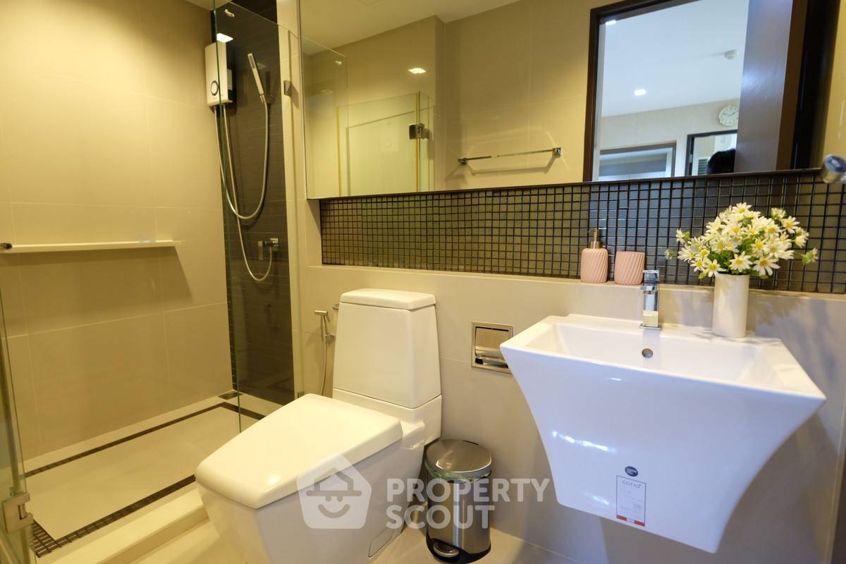 รูป คอนโด 2-ห้องนอน ที่ ริธึ่ม สาทร ใกล้ BTS สะพานตากสิน (ID 2768386) - รูปที่ 10/10