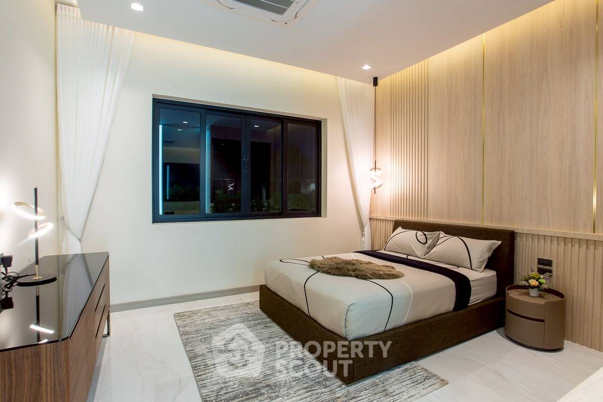 รูป วิลล่า 3-ห้องนอน ที่ ปาล์มฮิลส์ กอล์ฟ คลับ แอนด์ เรสซิเดนซ์ ใกล้ เดอะ เวเนเซีย (ID 2880409) - รูปที่ 26/32