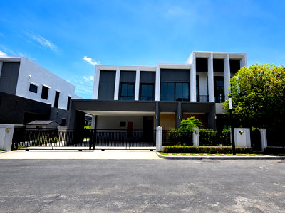 บ้านเดี่ยว โรงเรียนนานาชาติเด่นหล้า : ขายบ้านเดี่ยวหรู 2 ชั้น Bangkok Boulevard Signature Westgate บ้านใหม่ไม่เคยเข้าอยู่ บนถนนเมนโครงการ ให้คุณออกแบบและตกแต่งได้ตามสไตล์ที่ต้องการ