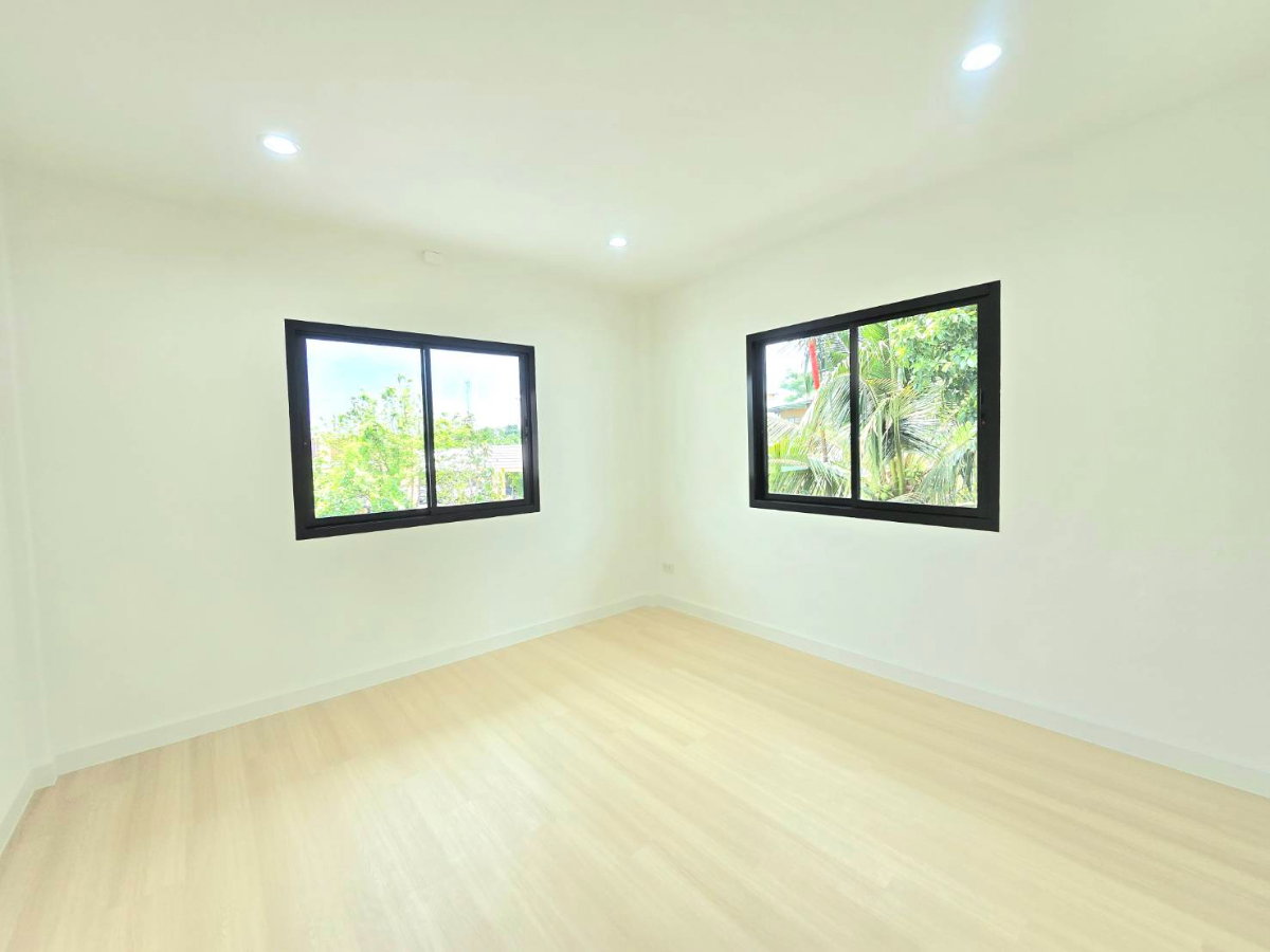 รูป บ้านเดี่ยวหลังใหญ่ กว้างมาก ทำเลดี หมู่บ้าน อยู่เย็น หลังมุมใน ซอยรามอินทรา 34 แยก 20 บางเขน แถมเฟอร์, แอร์ - รูปที่ 43/53