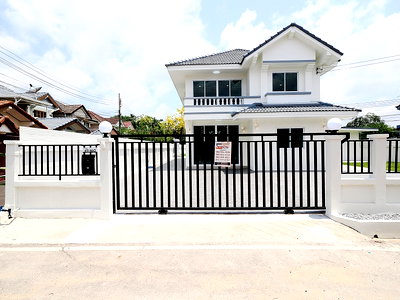 บ้านเดี่ยว สมุทรสาคร : ขายราคาพิเศษ บ้านเดี่ยว 2 ชั้น ม.เบญจทรัพย์นคร ขนาด 126.1 ตร.ว 6 นอน 2 น้ำ บ้านหลังใหญ่ เนื้อที่กว้าง ทำเลดีมาก 
