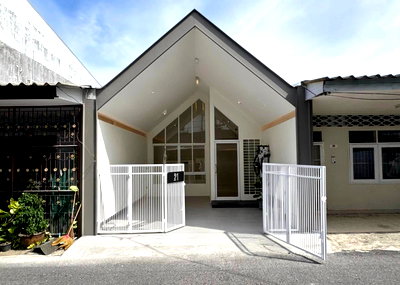 ทาวน์โฮม ภูเก็ต : 🏡 ขายทาวน์เฮ้าส์ชั้นเดียวรีโนเวทใหม่ สไตล์นอร์ดิก📍 ซอยสามัคคี 3 สามกอง 💰 ราคา 3.09 ล้านบาท    ✨ รื้อทำใหม่ทั้งหลัง เปลี่ยน Layout ใหม่ทั้งหมด
