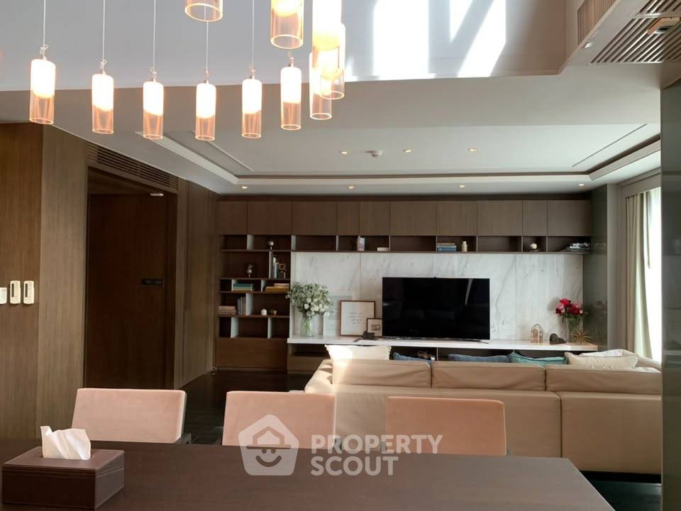 รูป คอนโด 3-ห้องนอน ที่ เดอะ เครส สุขุมวิท 24 ใกล้ BTS พร้อมพงษ์ (ID 2878357) - รูปที่ 3/15
