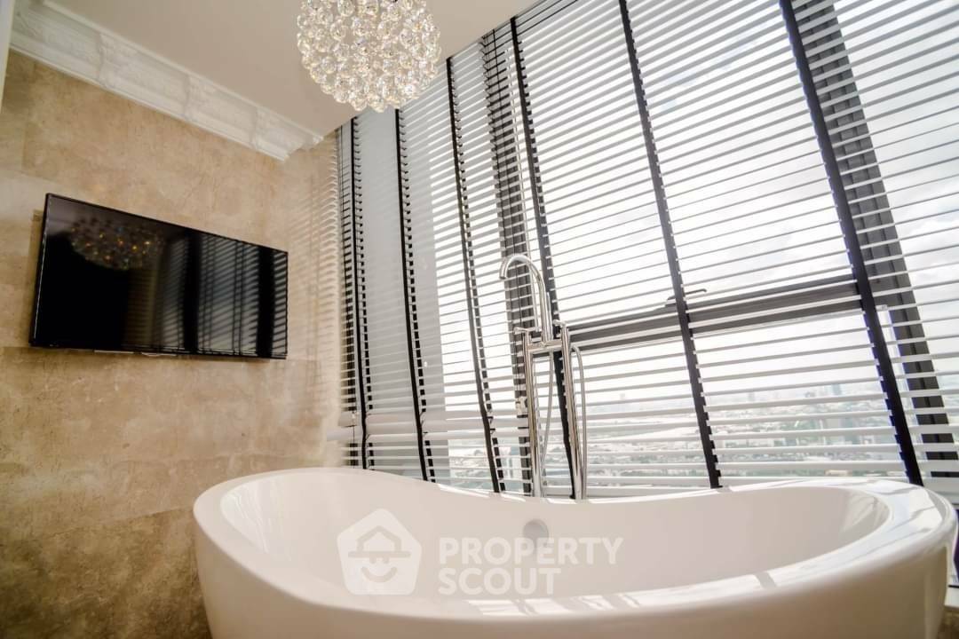picture 3-BR Condo at The Lumpini 24 near BTS Phrom Phong (ID 2873991) - 16/20