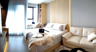Condos for rent : 🍃 STUDIO room, beautifully designed with fully built-in furniture // 18,000 THB ☎️ 084-914-3813