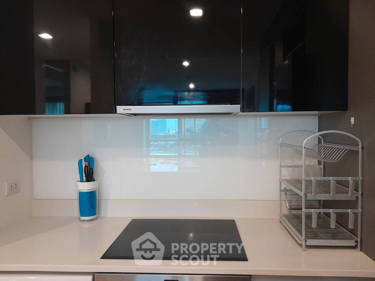 picture 1-BR Condo at The River Condominium near BTS Saphan Taksin (ID 2144143) - 2/6