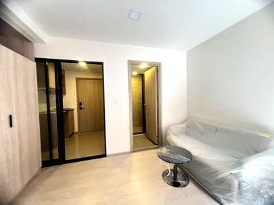 Condos for sale : 🔥 2.1 Million Baht. Actual room, pool view | dcondo Air Lat Krabang, near Suvarnabhumi Airport 📲 Contact Nat 063-969-8265