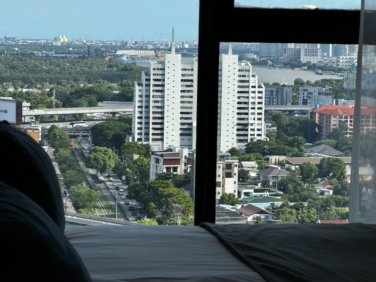 picture 2 bedroom facing the river and one bangkok ( free 4 times cleaning per month) - 11/22