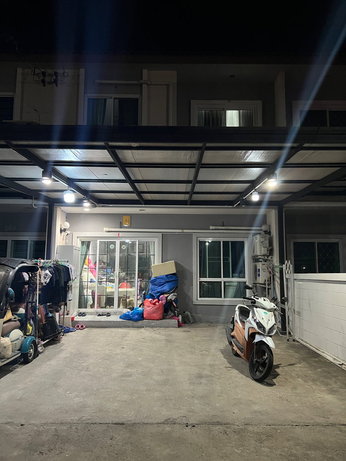 รูป ทาวน์โฮม 4 ห้องนอน 3 ห้องน้ำ อยู่ใจกลางเมืองหนองจอก - รูปที่ 4/27