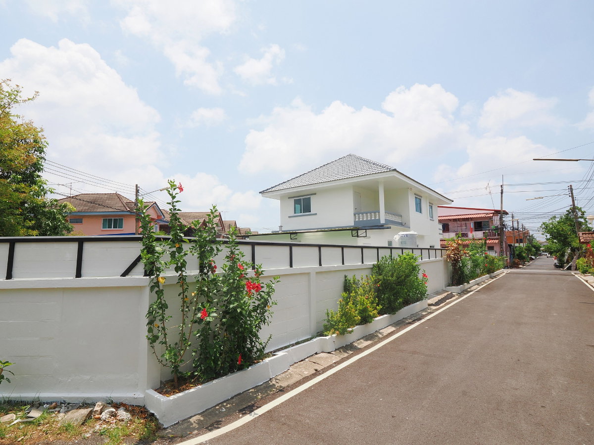 รูป ขายราคาพิเศษ บ้านเดี่ยว 2 ชั้น ม.เบญจทรัพย์นคร ขนาด 126.1 ตร.ว 6 นอน 2 น้ำ  วัสดุพรีเมี่ยม พร้อมเฟอร์ เข้าอยู่ได้ทันที [เอกชัย-พระราม2] - รูปที่ 66/69