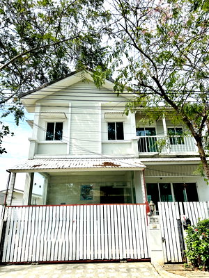Houses for sale King Mongkut University Of Technology Thonburi, Bang Khunthian Campus : Single house for sale, Icon Nature Rama 2-Thian Talay, excellent price.