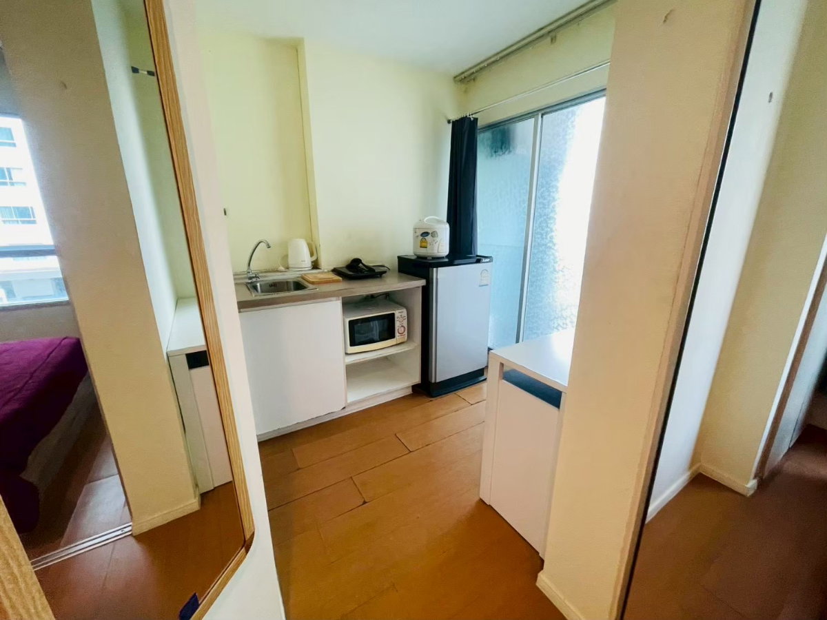 picture Lumpini Seaview Jomtien condo for yearly rent - 4/11
