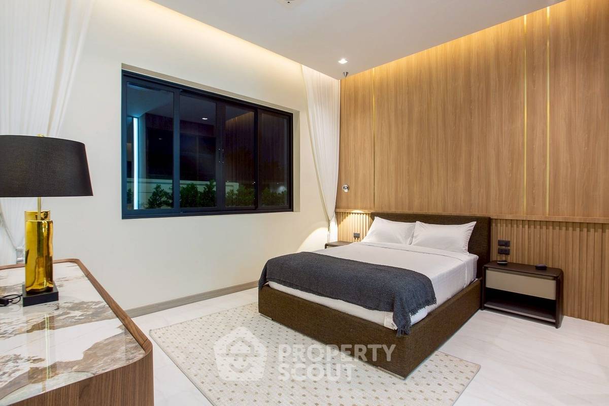 รูป วิลล่า 3-ห้องนอน ที่ ปาล์มฮิลส์ กอล์ฟ คลับ แอนด์ เรสซิเดนซ์ ใกล้ เดอะ เวเนเซีย (ID 2880409) - รูปที่ 25/32