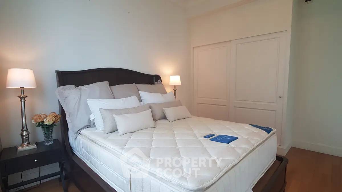 picture 4-BR Condo at Royce Private Residences near MRT Sukhumvit (ID 2874248) - 18/22