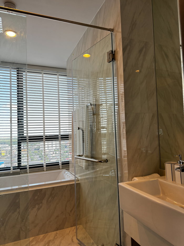 picture 2 bedroom facing the river and one bangkok ( free 4 times cleaning per month) - 3/22