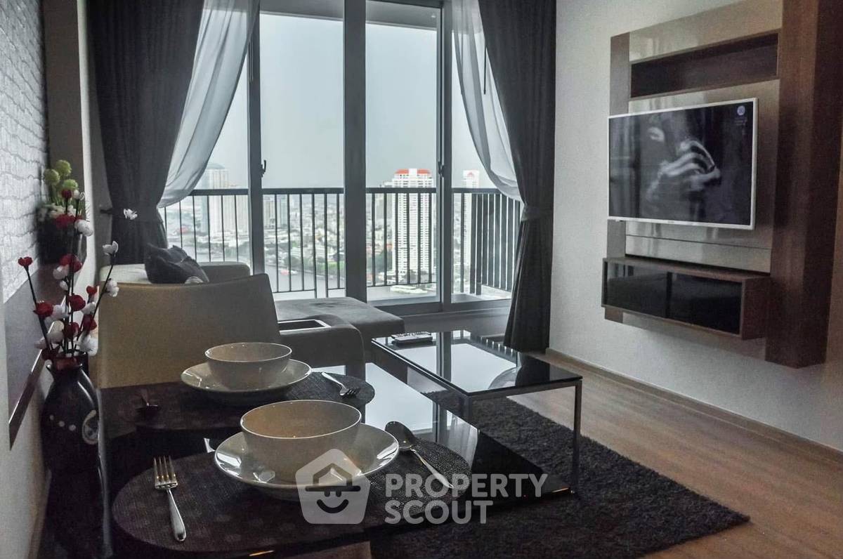 รูป คอนโด 1-ห้องนอน ที่ ริธึ่ม สาทร ใกล้ BTS สะพานตากสิน (ID 2876799) - รูปที่ 4/11