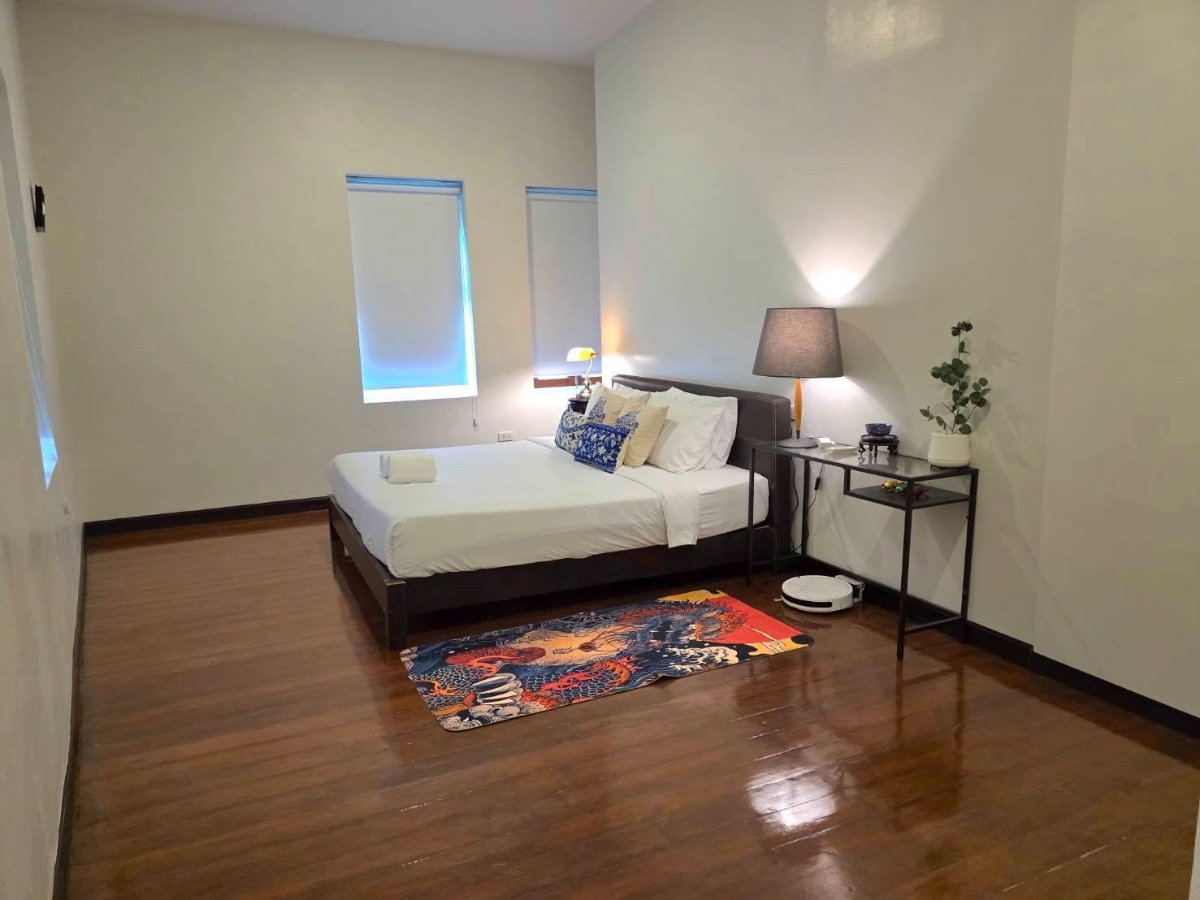 picture Experience Timeless Elegance at this 100-Year-Old Heritage Home in Surawong! 🏛️ - 15/22