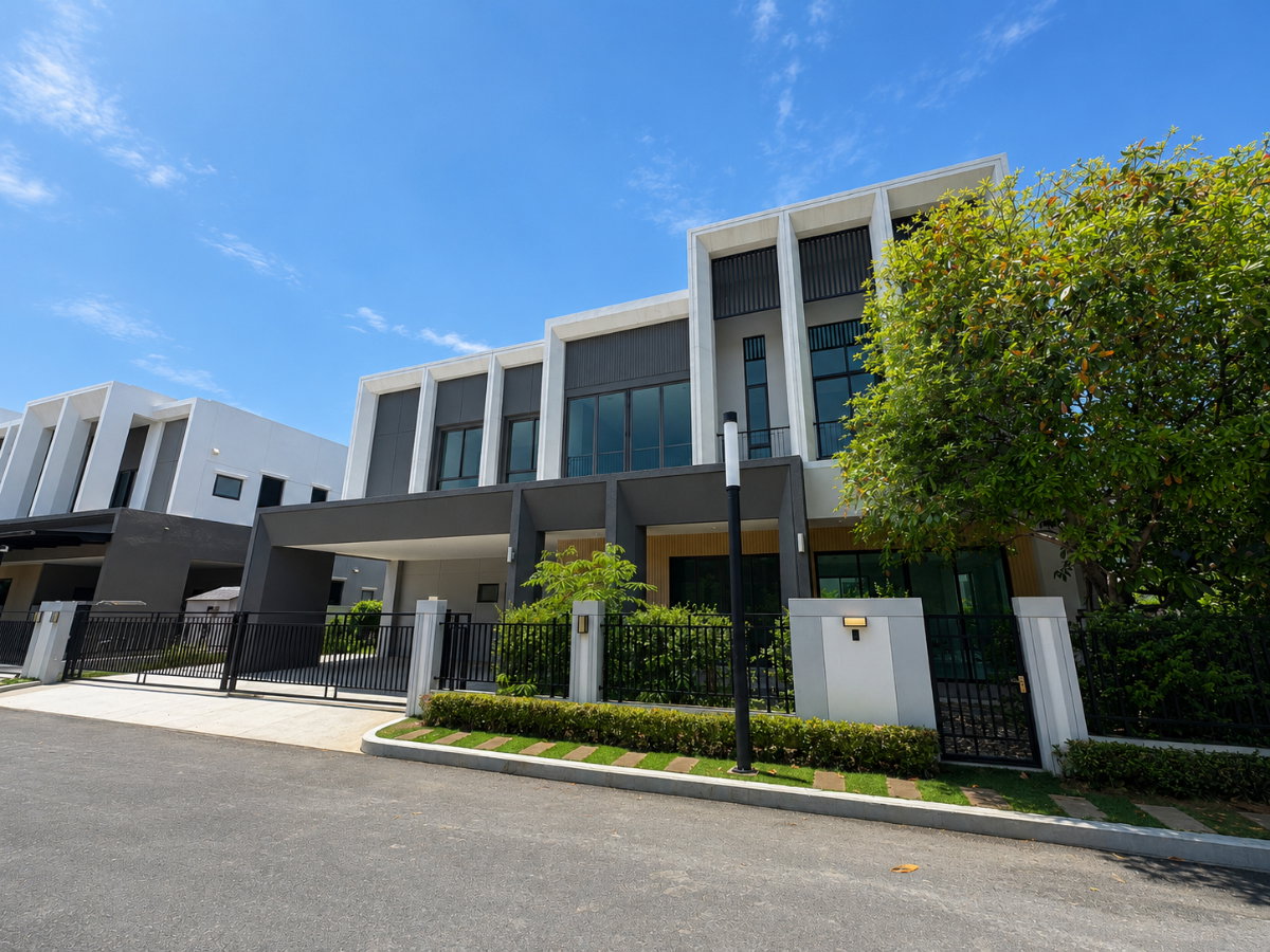 รูป ขายบ้านเดี่ยวหรู 2 ชั้น Bangkok Boulevard Signature Westgate บ้านใหม่ไม่เคยเข้าอยู่ บนถนนเมนโครงการ ให้คุณออกแบบและตกแต่งได้ตามสไตล์ที่ต้องการ - รูปที่ 2/26