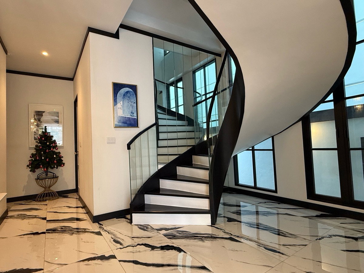 รูป WS7405 🏡✨ ให้เช่าบ้านเดี่ยวสุดหรู 3 ชั้น Maison Blanche 67 ใกล้ BTS พระโขนง เพียง 165,000 บาท / เดือน - รูปที่ 6/21
