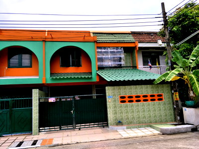 Townhouses for rent Yamjard Vichanusorn School : Twin Townhouse for rent Raminthra63 10999