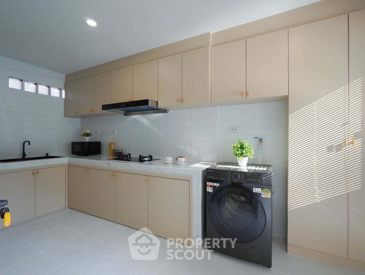 รูป คอนโด 3-ห้องนอน ที่ บ้านสวนลลนา-สวนหลวง ใน ดอกไม้ (ID 2881419) - รูปที่ 20/39