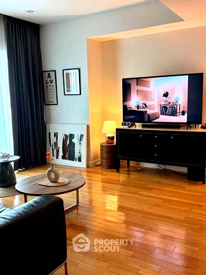 Condos for sale : 3-BR Condo at Millennium Residence @ Sukhumvit Condominium near BTS Asok (ID 2876886)