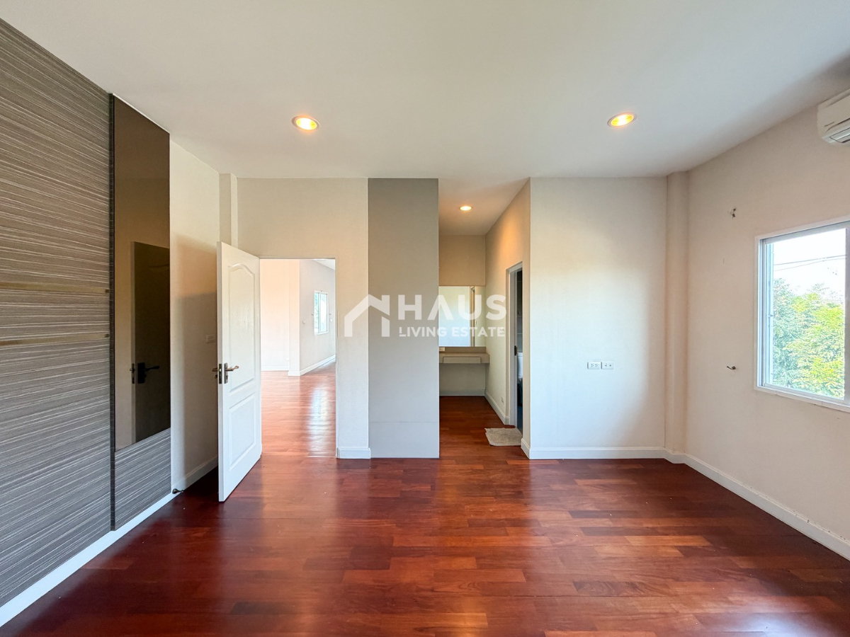 picture Granada Pinklao / 4 Bedrooms #HPHU042 - 26/37